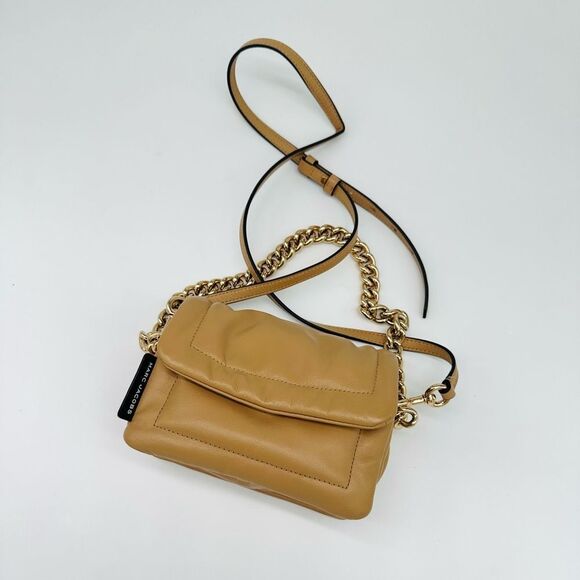 Small Pillow Leather Crossbody Bag
Marc Jacobs - Picture 1 of 8